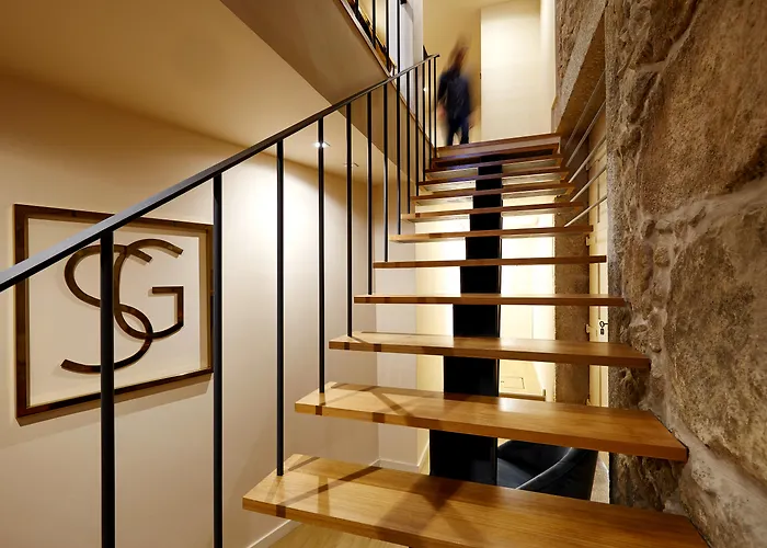 Signature Os Terceiros Hotel *