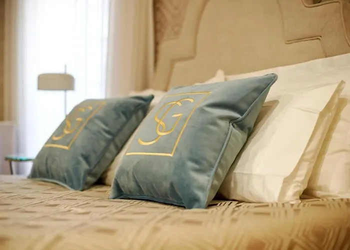 Signature Os Terceiros Hotel